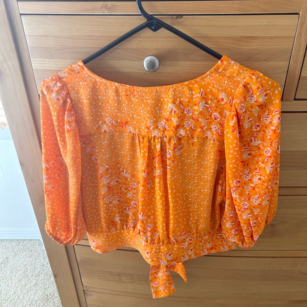 Joie Cropped Blouse M - Picture 2 of 2